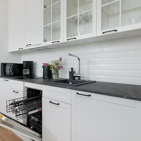 Pinea Gold 620 - Basen, Sauna, Jacuzzi W Cenie Pobytu - Vi Pietro Z Widokiem Na Morze Pobierowo