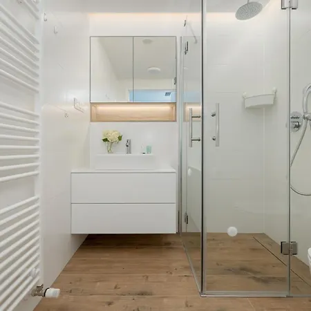 Daire Pinea Gold 620 - Basen, Sauna, Jacuzzi W Cenie Pobytu - Vi Pietro Z Widokiem Na Morze